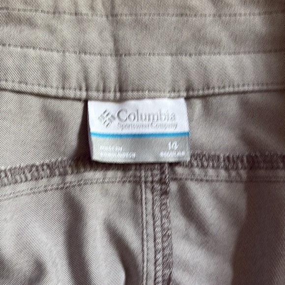 Columbia women’s outdoor Gray Pants - size 14 - great condition - Picture 3 of 8